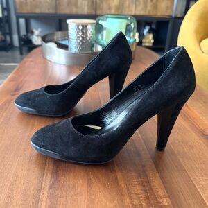 Tods Black Suede Pump Heels